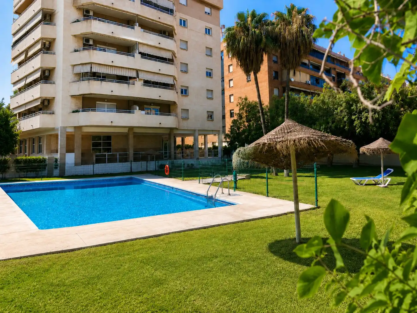 Swimming pool of Flat for rent in Málaga  with Air Conditioner, Heating and Furnished