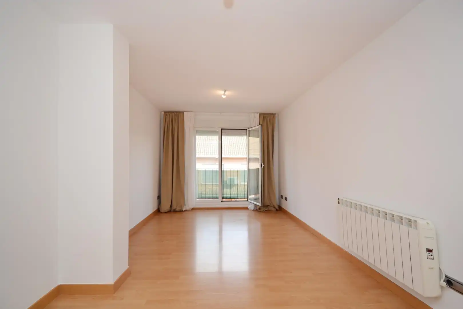 Sala de estar de Piso en venta en El Burgo de Ebro con Calefacción, Terraza y Balcón