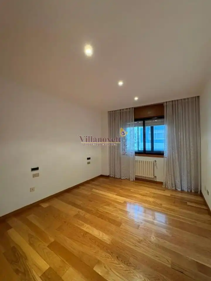 Habitación de Apartamento de alquiler en Vigo  con Calefacción, Parquet y Trastero