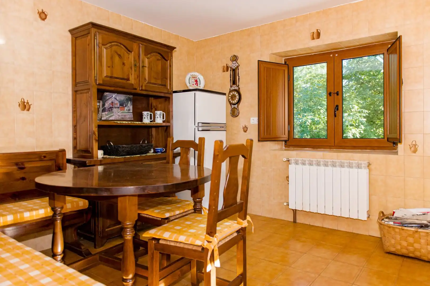 Cocina de Casa o chalet en venta en Cabrillanes con Calefacción, Trastero y Amueblado