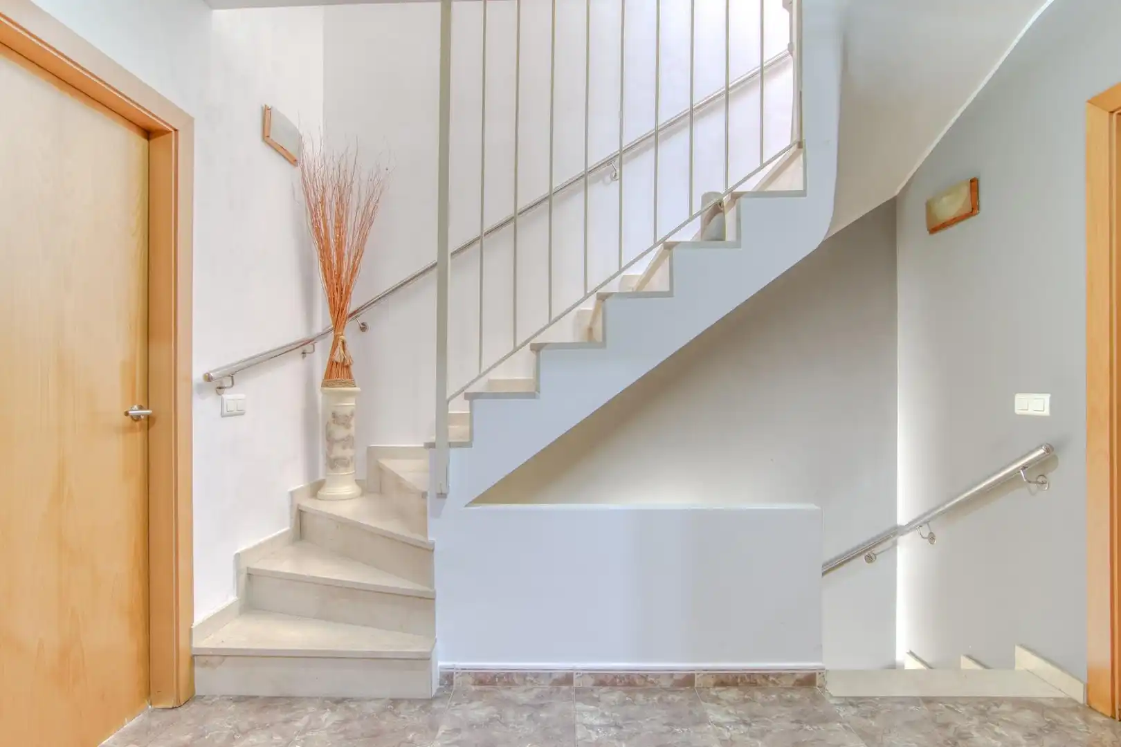 Casa adosada en venta en Figueres con Calefacción, Jardín privado y Balcón