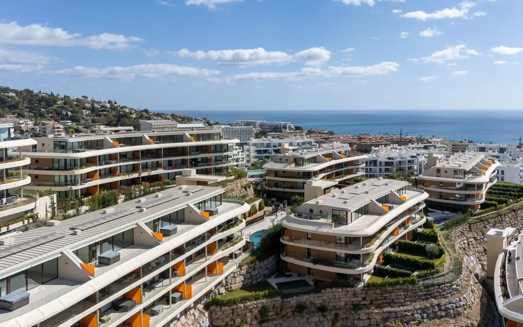 Vista exterior de Planta baixa en venda en Fuengirola amb Aire condicionat, Jardí privat i Terrassa