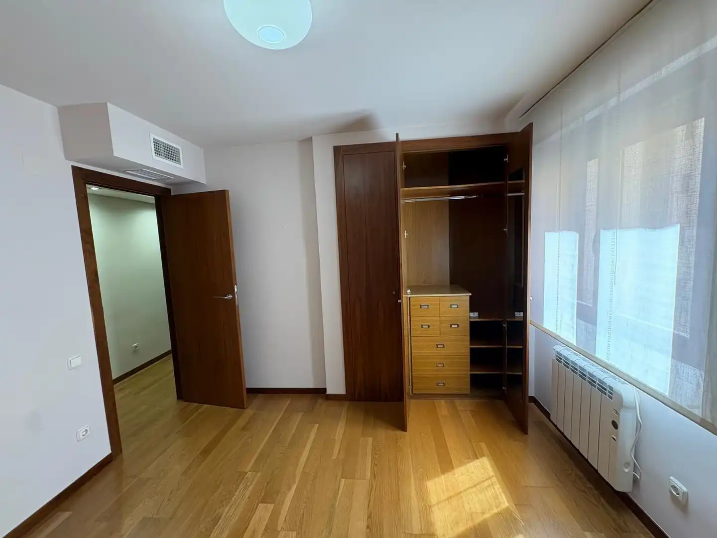 Habitación de Piso de alquiler en Murcia con Aire acondicionado, Calefacción y Trastero