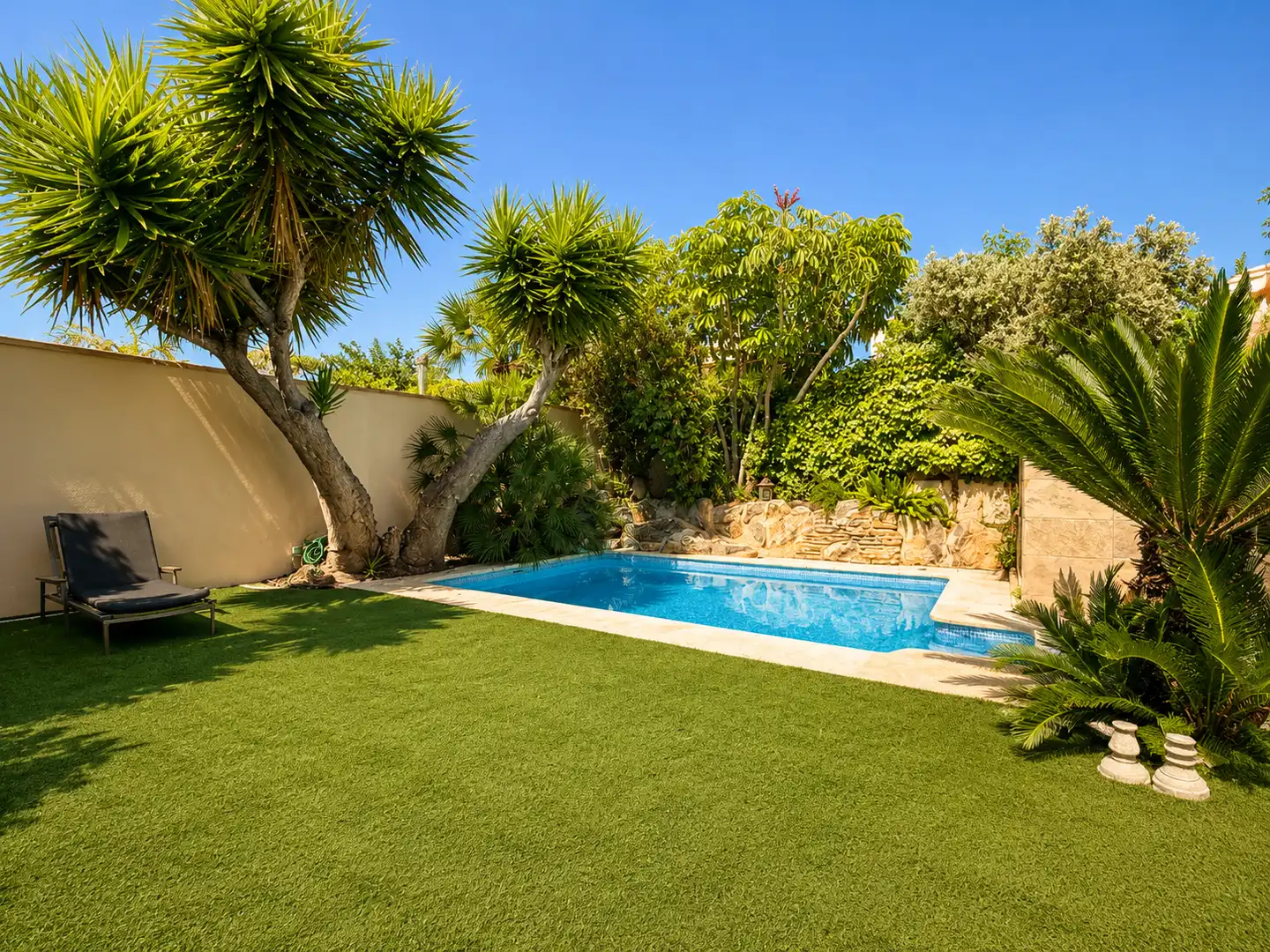 Swimming pool of Detached homes for sale in Mutxamel  with Air Conditioner, Heating and Private garden