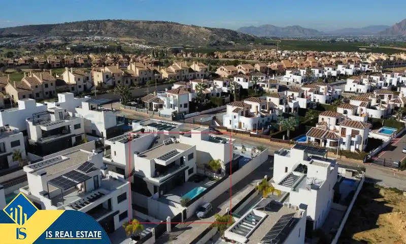 Villa con piscina in vendita a Algorfa