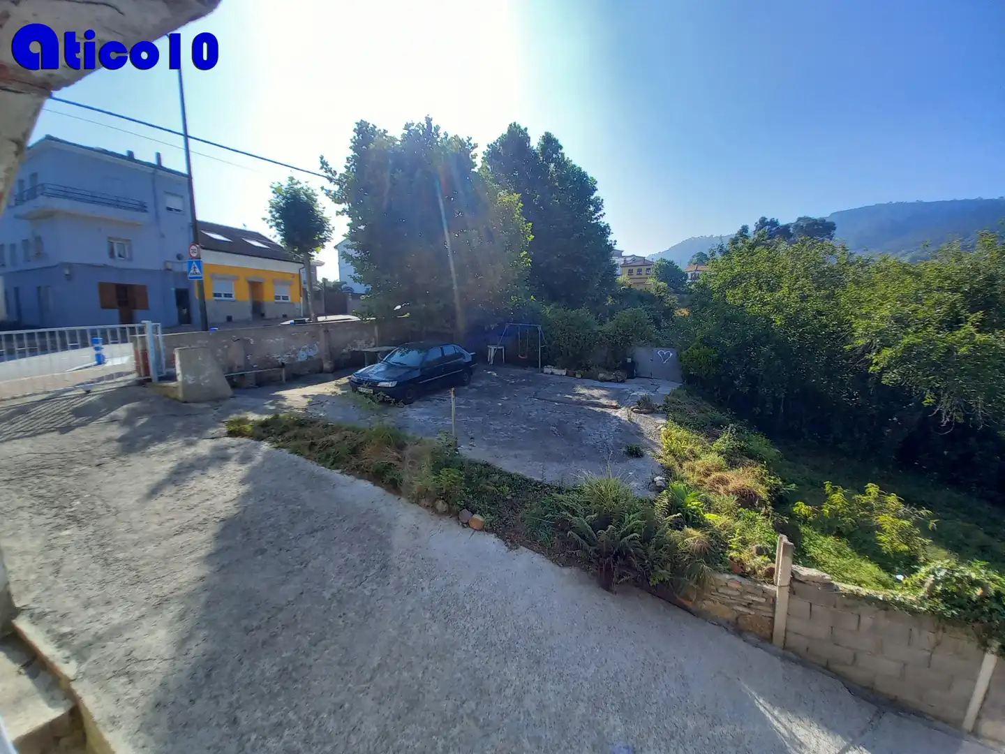 Außenansicht von Einfamilien-Reihenhaus zum Verkauf in Oviedo  mit Heizung, Privatgarten und Parkett
