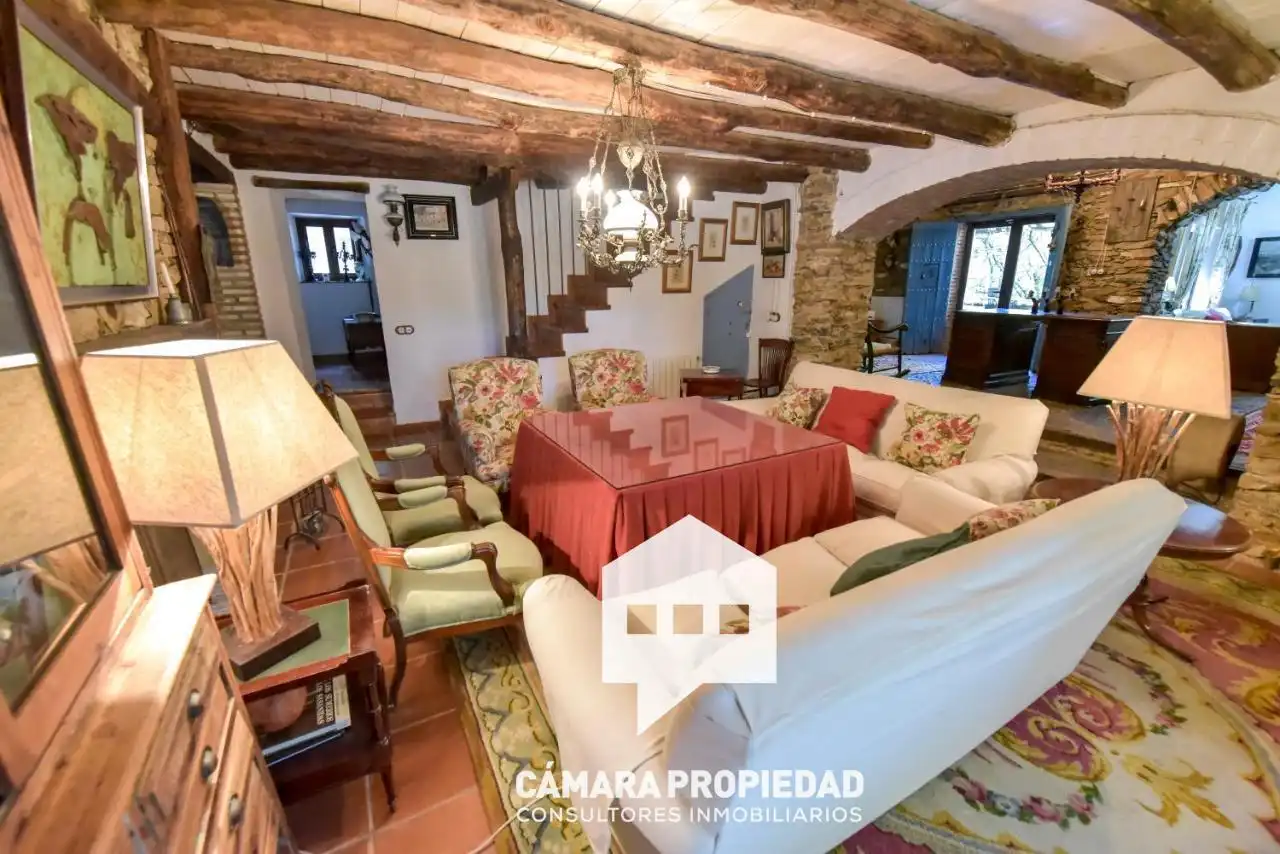 Sala d'estar de Finca rústica en venda en Aracena amb Calefacció, Terrassa i Piscina