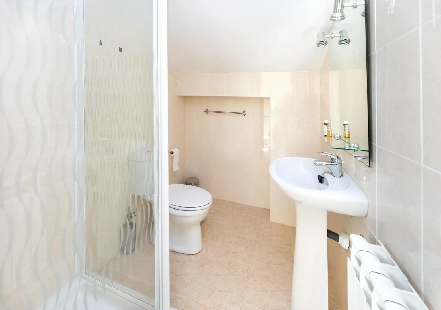 Baño de Casa o chalet en venta en Dílar con Aire acondicionado, Calefacción y Jardín privado