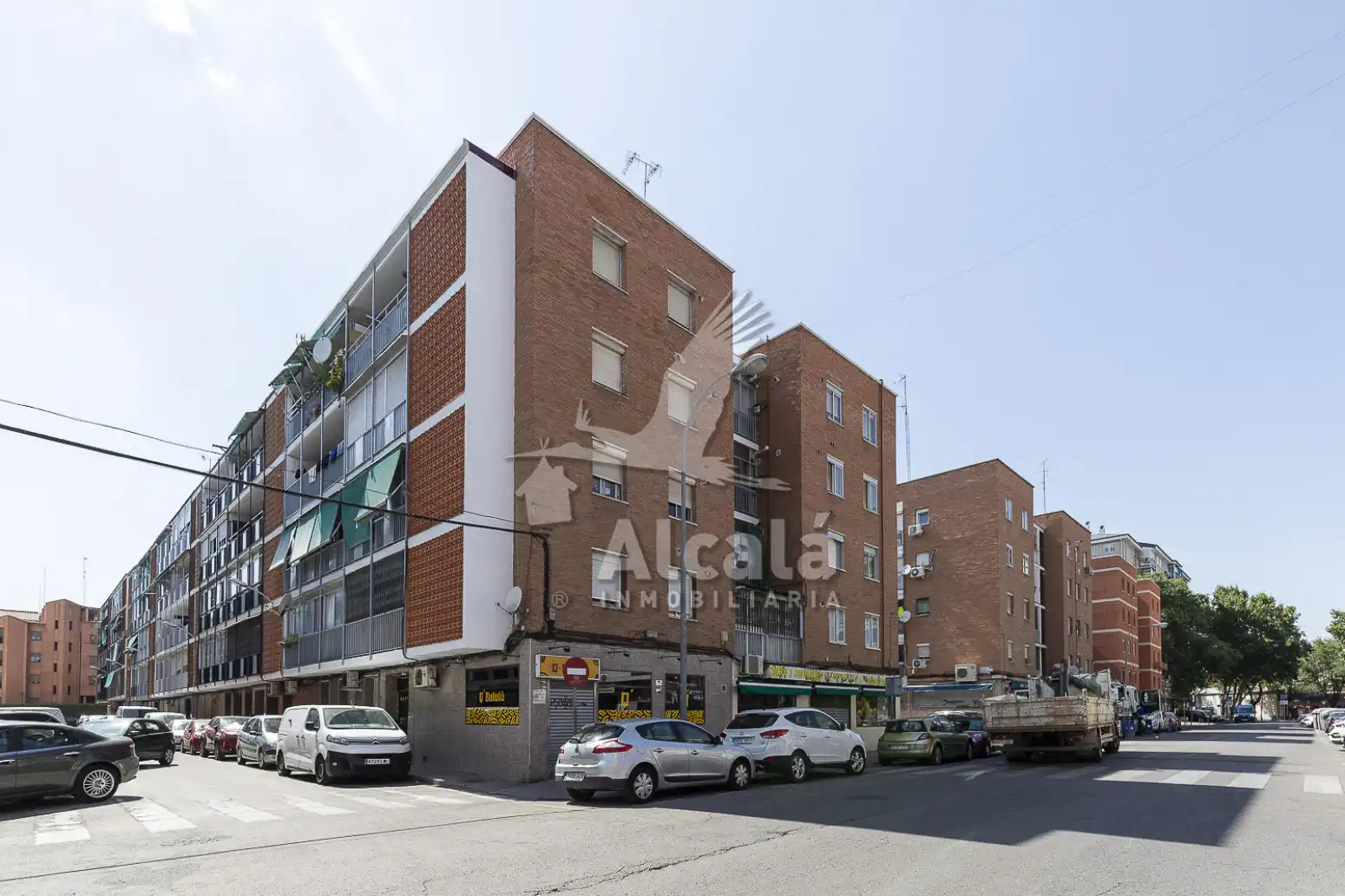 Vista exterior de Piso en venta en Alcalá de Henares