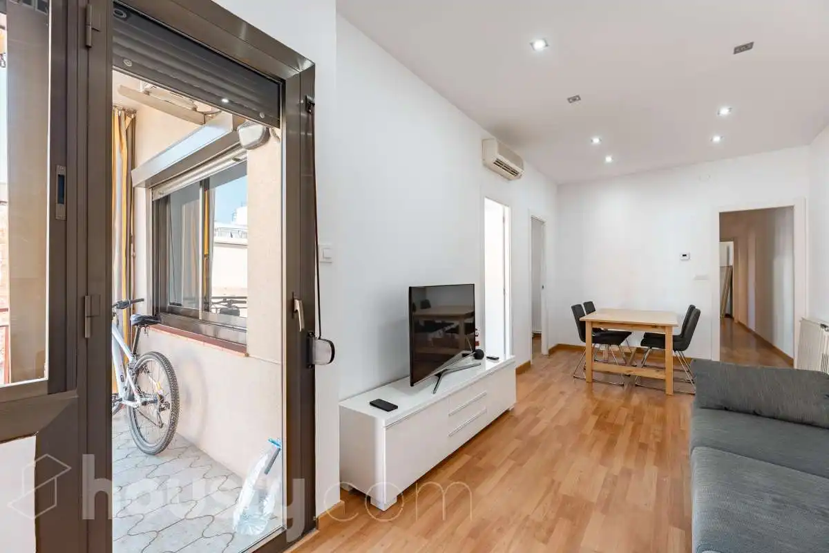 Vista exterior de Piso en venta en Esplugues de Llobregat con Aire acondicionado, Calefacción y Parquet