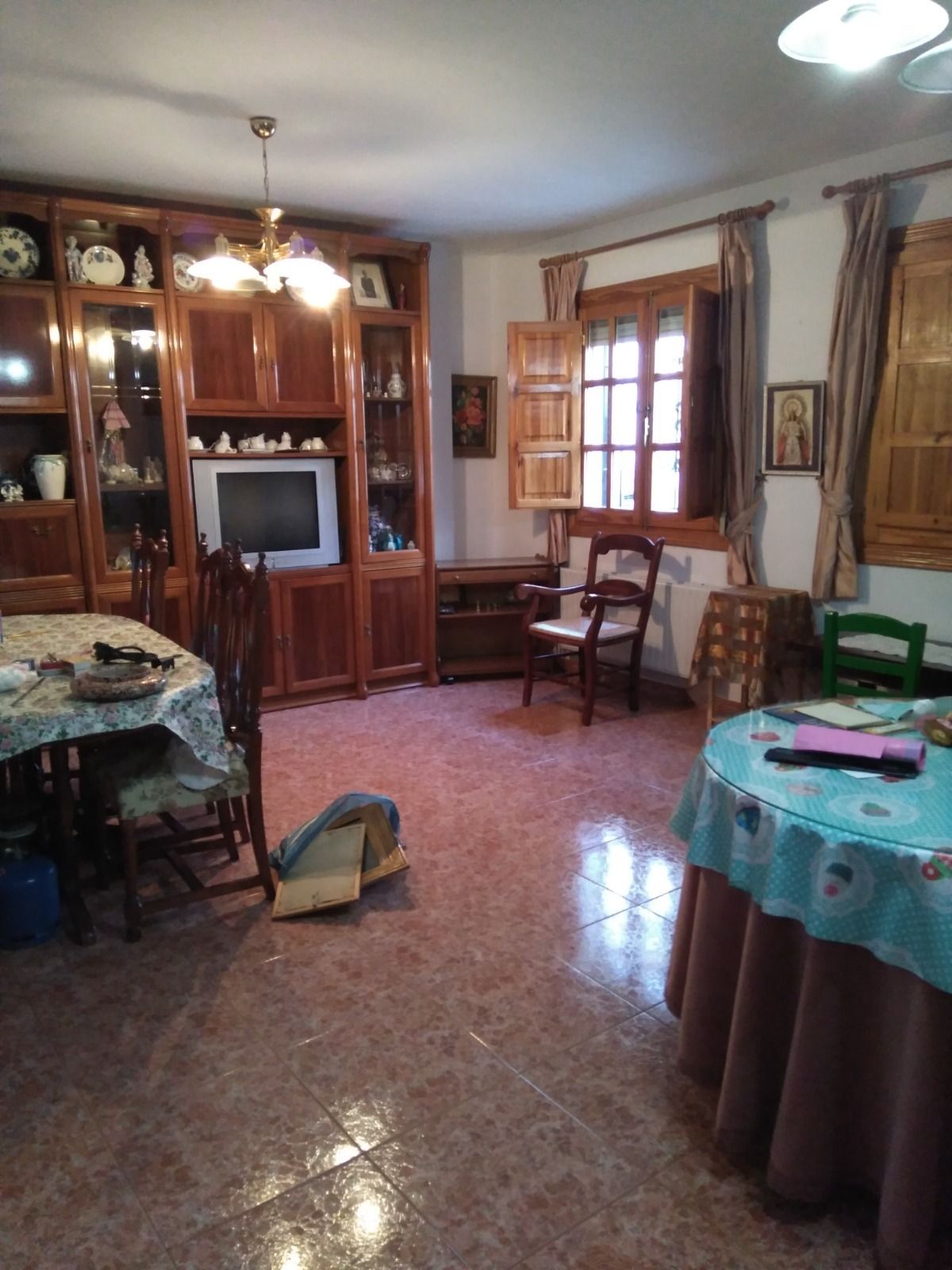 Sala d'estar de Pis en venda en Ronda amb Calefacció, Traster i Piscina comunitària