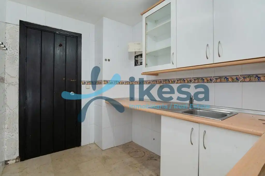 Kitchen of Flat for sale in Marbella