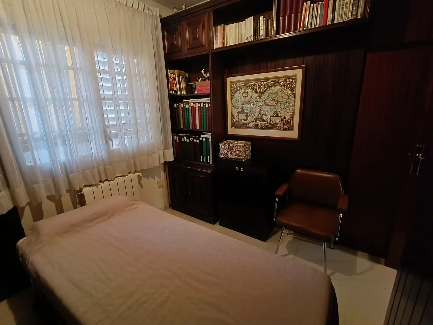 Dormitori de Pis en venda en L'Hospitalet de Llobregat amb Aire condicionat, Calefacció i Terrassa