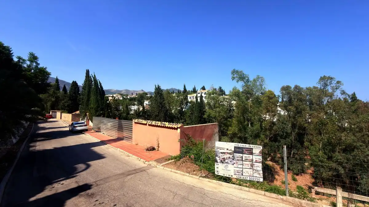 Terreno residencial en venta en Calle Acacias de Campomijas, imagen 2