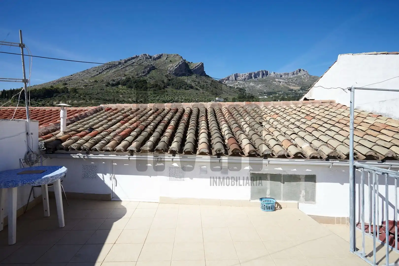 Vista exterior de Casa adosada en venda en Jaén