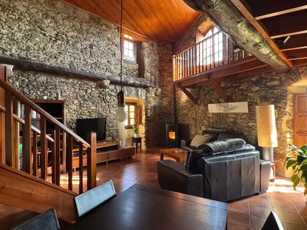 Sala d'estar de Finca rústica en venda en Rabós amb Calefacció, Terrassa i Balcó