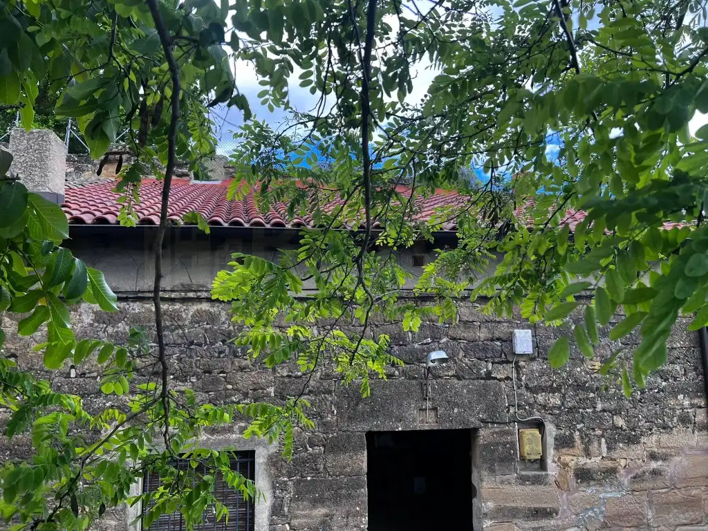 Vista exterior de Edificio en venta en Rodezno