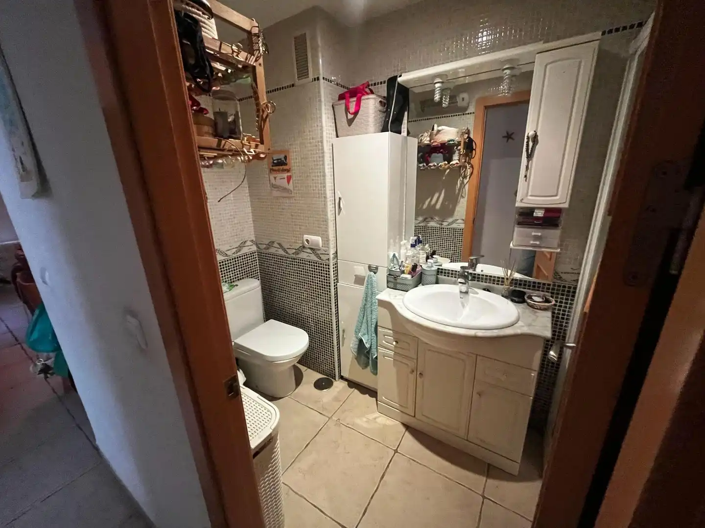 Bathroom of Flat for sale in Córdoba  with Air Conditioner and Furnished
