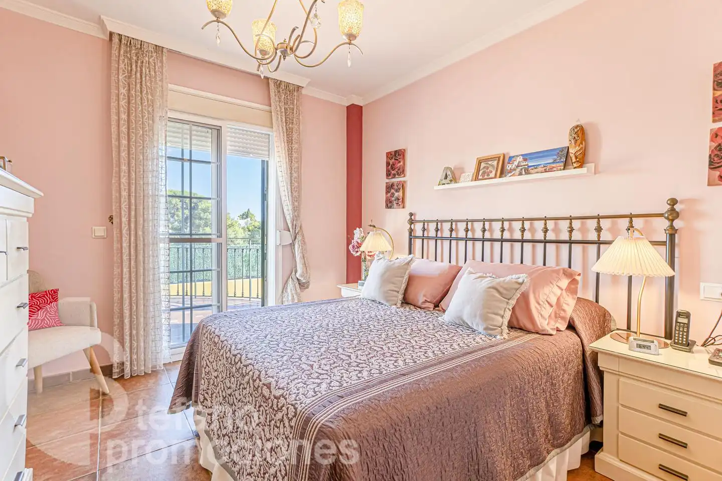 Dormitori de Casa o xalet en venda en Málaga amb Aire condicionat, Jardí privat i Terrassa