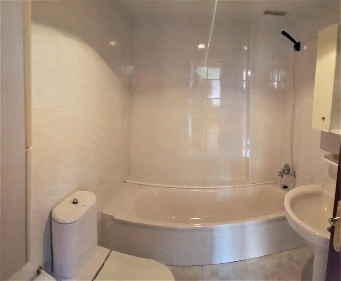 Bathroom of Flat for sale in Oviedo 