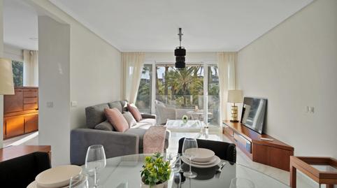 Foto 2 de Apartamento de alquiler en  Urbanización Golf Río Real, Río Real, Marbella