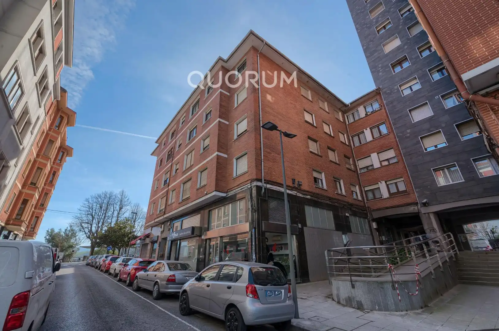 Außenansicht von Wohnung zum Verkauf in Basauri  mit Heizung und Möbliert