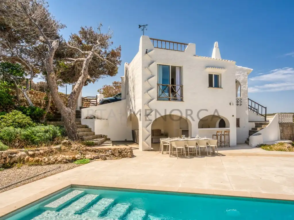 Vista exterior de Casa o xalet en venda en Ciutadella de Menorca amb Piscina