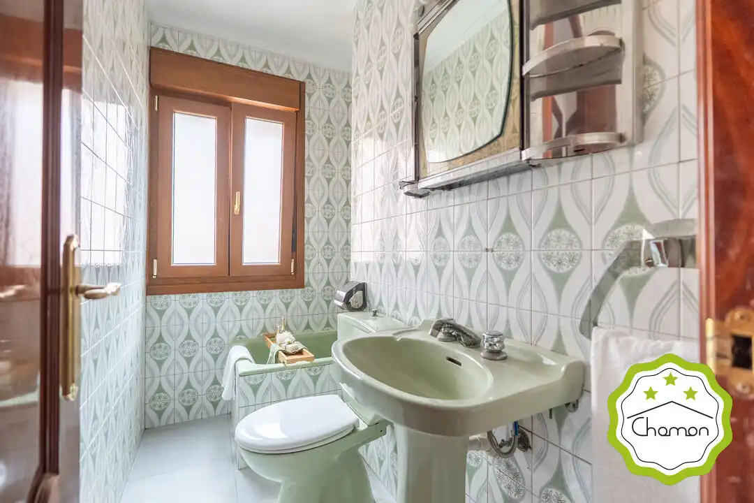 Baño de Piso en venta en Barakaldo  con Trastero