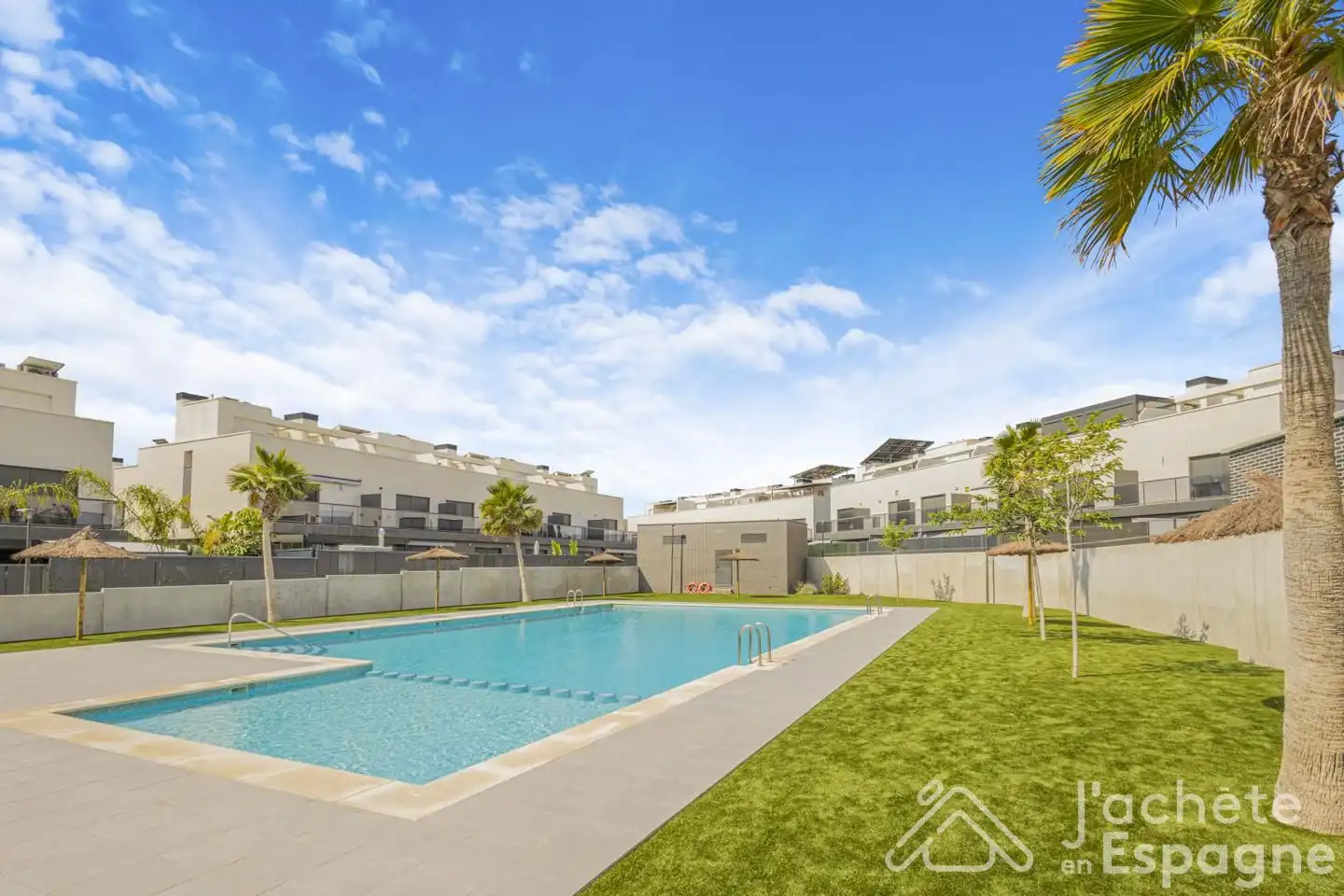 Vista exterior de Casa o chalet en venta en Mutxamel con Aire acondicionado, Jardín privado y Terraza