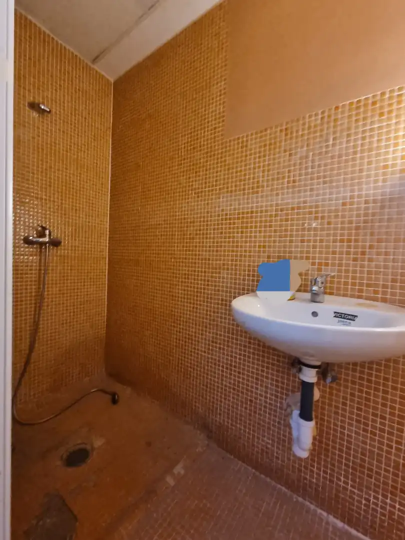 Baño de Local en venta en Madrid