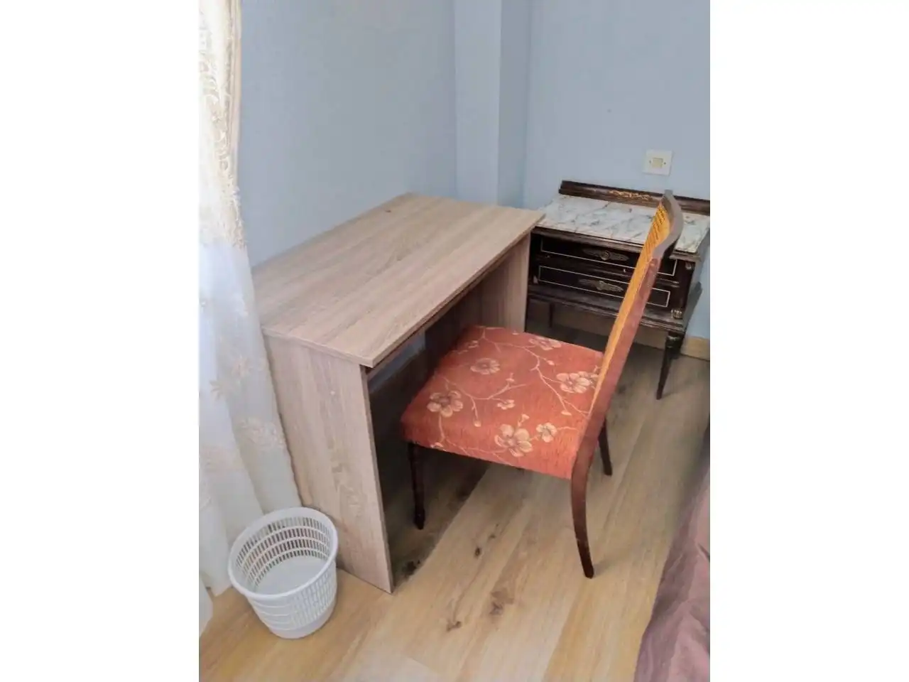 Bedroom of Flat for rent in Burgos  with Heating, Parquet flooring and Furnished