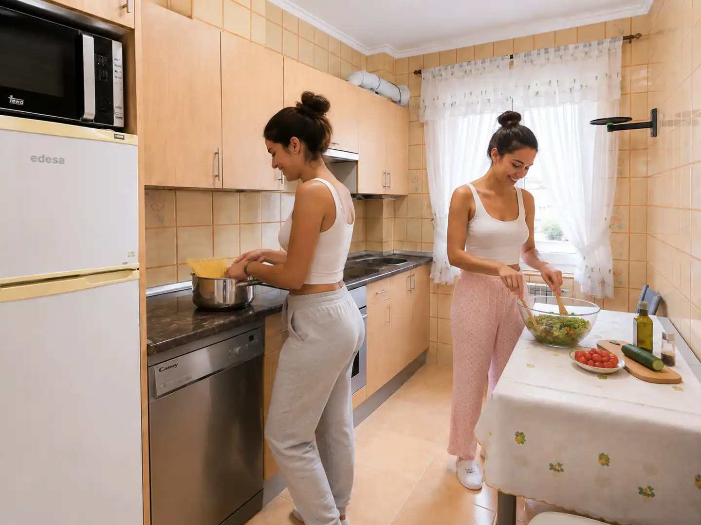 Kitchen of Flat for rent in Torrelavega   with Heating, Furnished and Oven