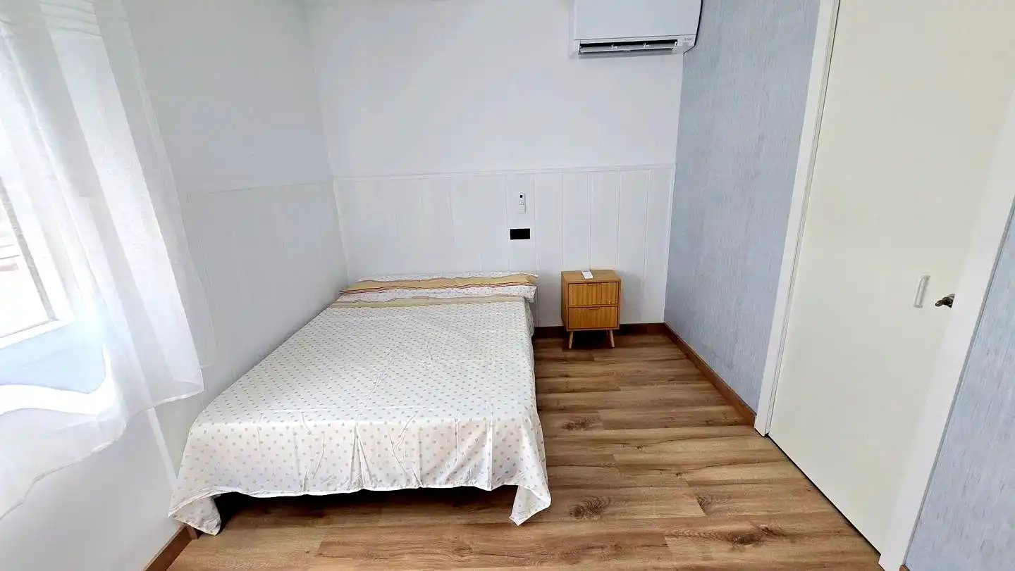 Schlafzimmer von Wohnung zur Miete in Gandia mit Klimaanlage, Terrasse und Möbliert