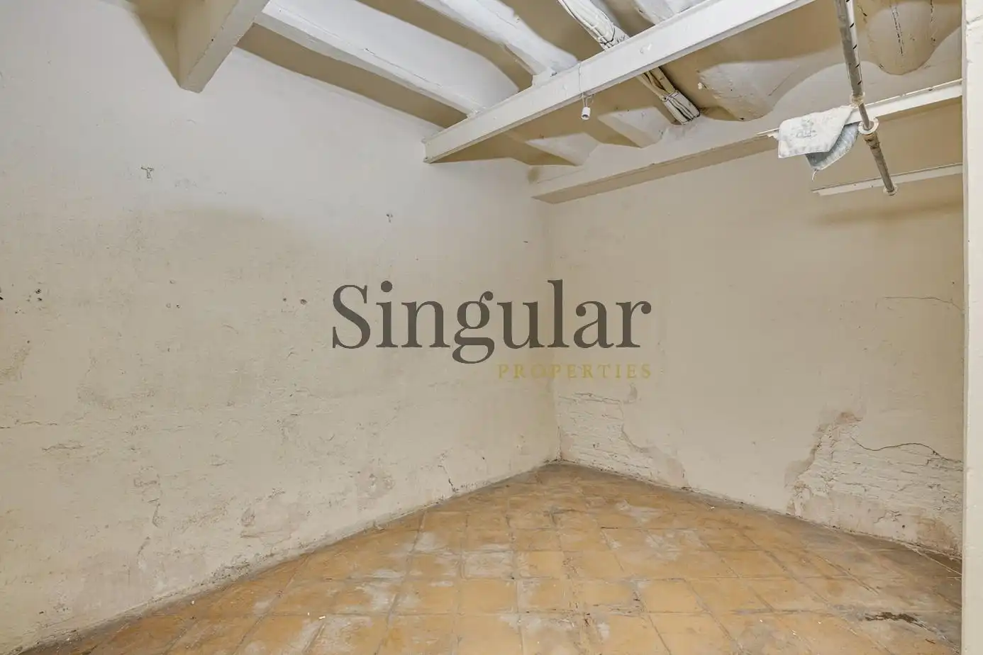 Commercial properties for rent in Carrer de la Creu Coberta, Hostafrancs