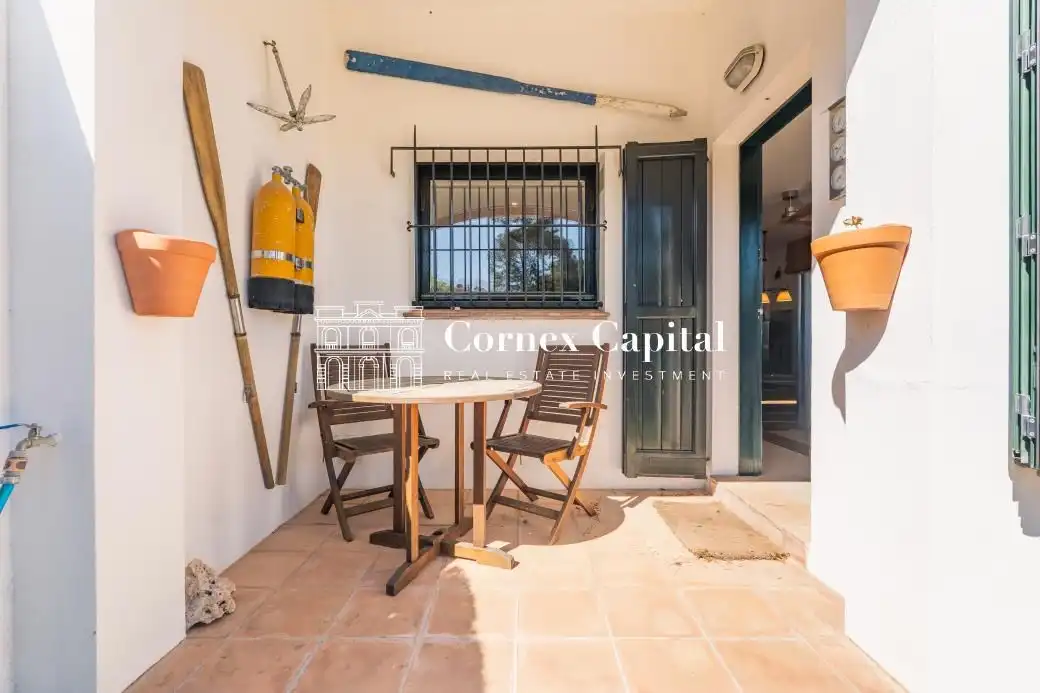 Vista exterior de Casa adosada en venda en Palafrugell amb Aire condicionat, Calefacció i Jardí privat