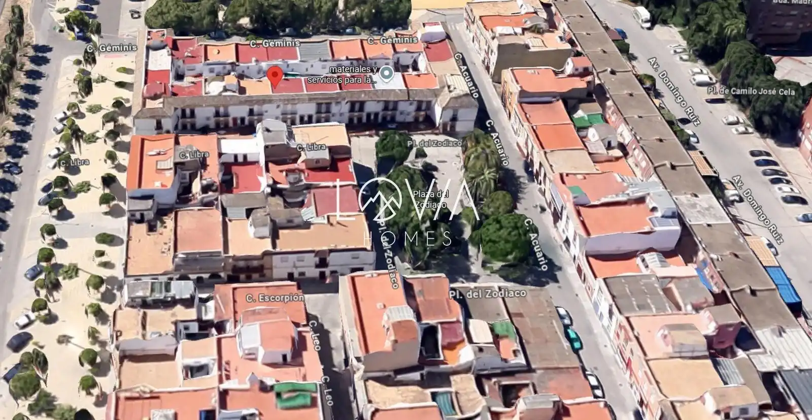Vista exterior de Casa adosada en venda en Utrera