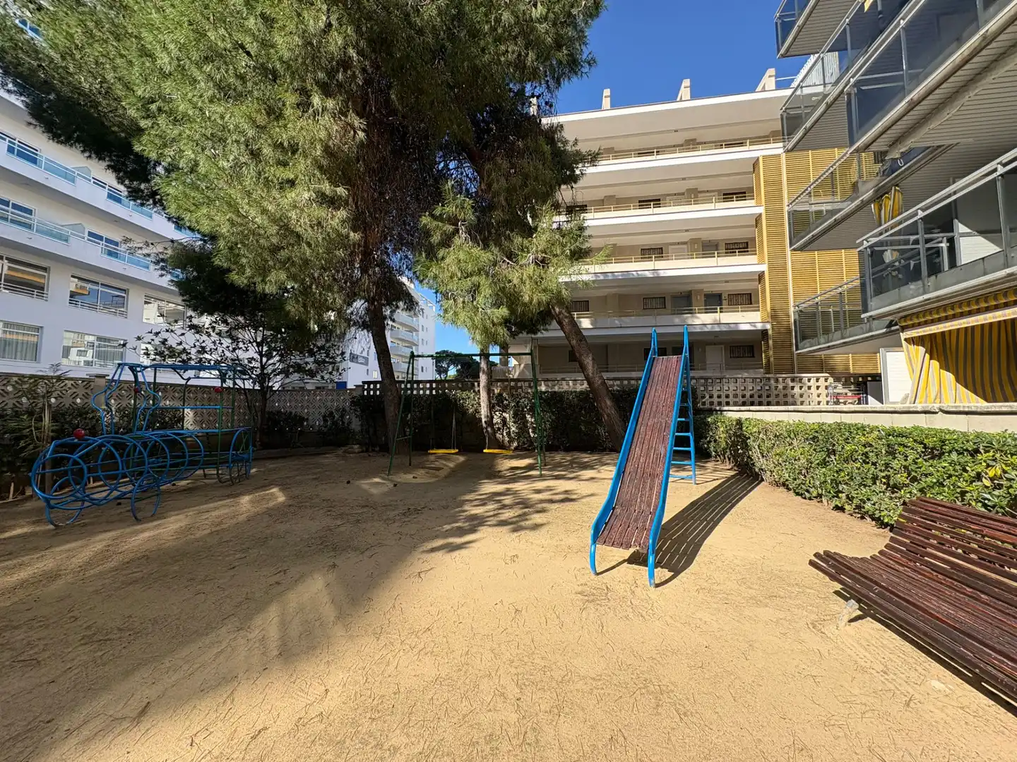 Parkplatz von Wohnung zum Verkauf in Salou mit Klimaanlage, Heizung und Terrasse
