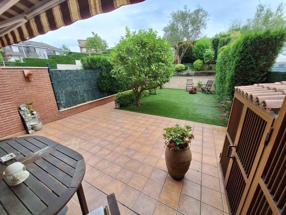 Casa adosada en venta