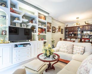 Living room of Flat for sale in  Sevilla Capital  with Air Conditioner, Heating and Swimming Pool