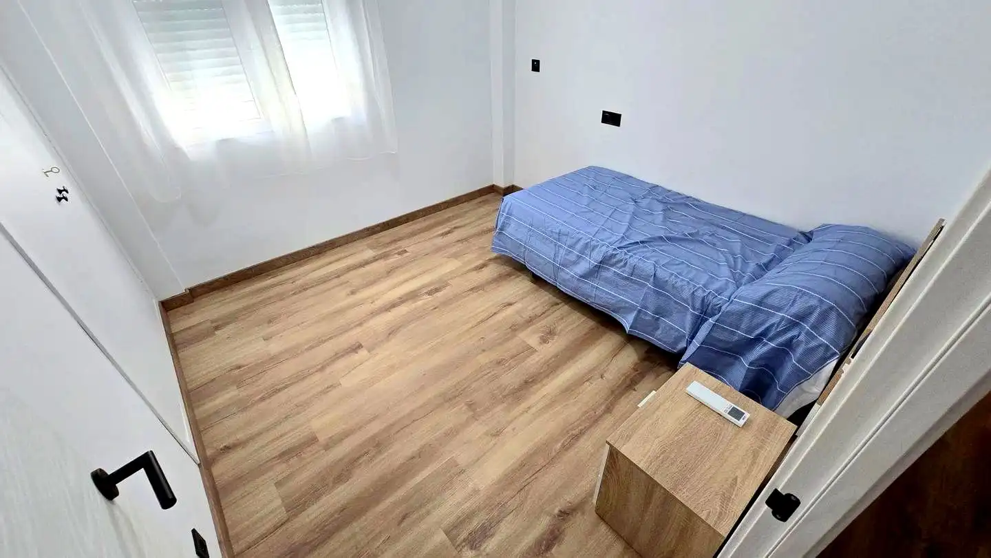 Schlafzimmer von Wohnung zur Miete in Gandia mit Klimaanlage, Terrasse und Möbliert