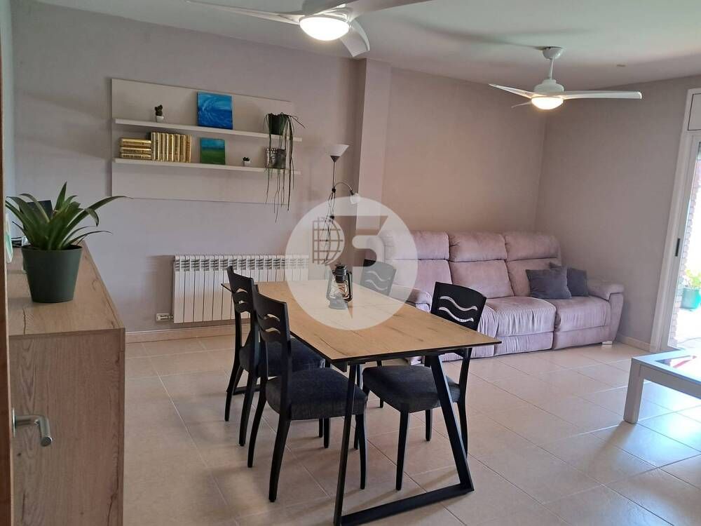 Sala d'estar de Casa adosada en venda en Santa Eulàlia de Ronçana amb Calefacció i Terrassa