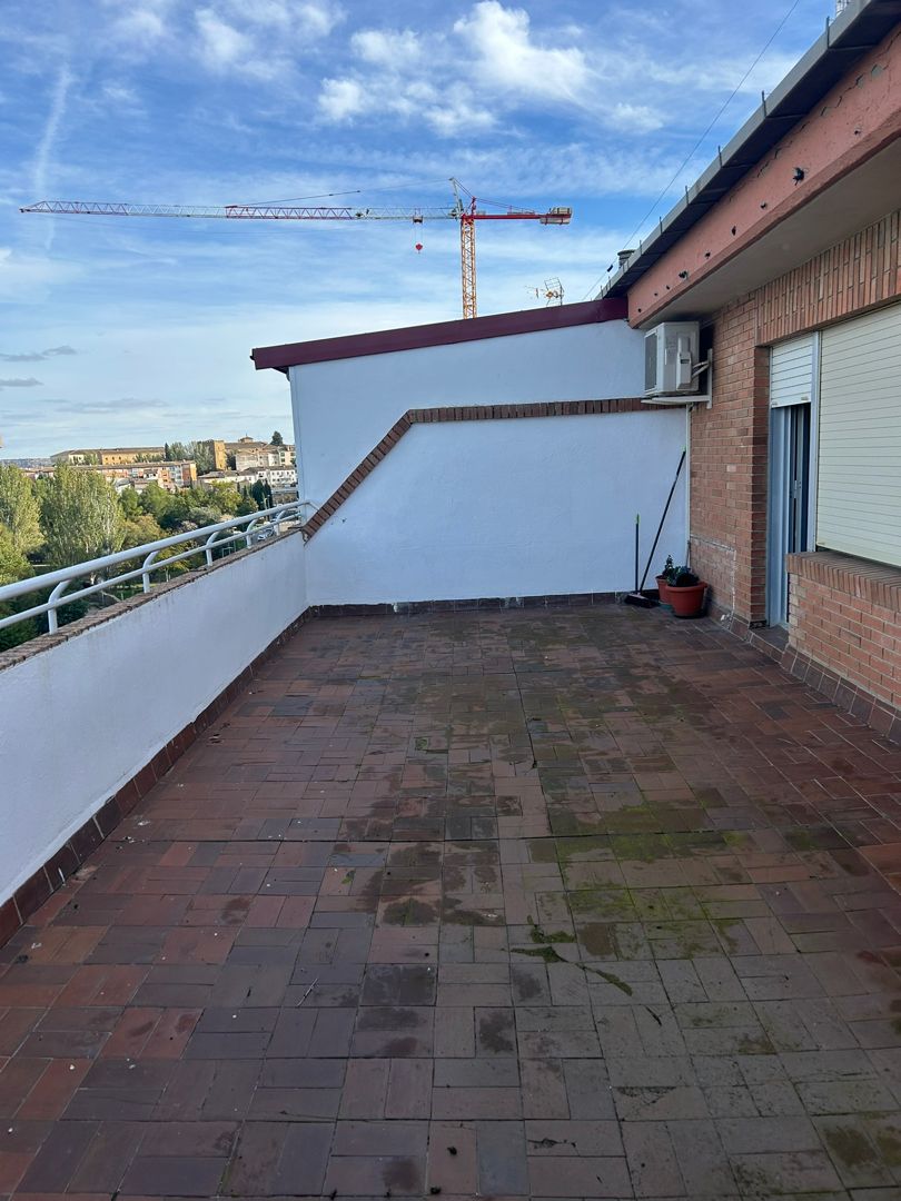 Terrassa de Àtic en venda en  Huesca Capital amb Aire condicionat, Calefacció i Terrassa