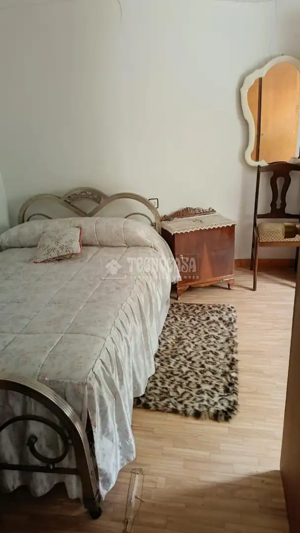 Bedroom of Houses for sale in Murias de Paredes