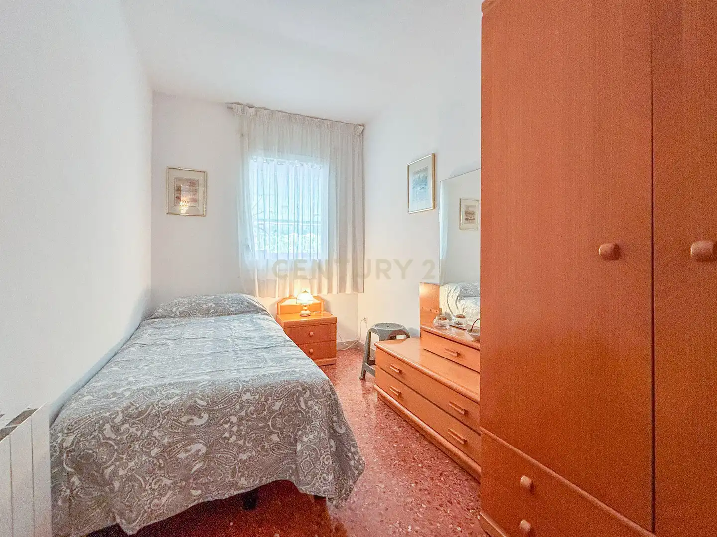 Dormitori de Apartament en venda en Esplugues de Llobregat amb Balcó i Alarma