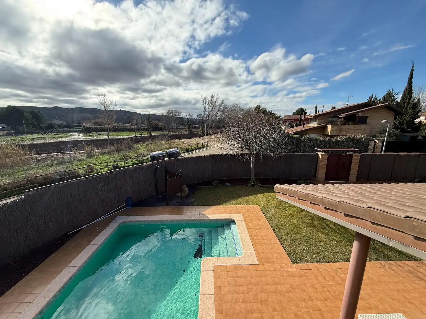 Piscina de Casa o chalet en venta en Cadrete con Aire acondicionado, Calefacción y Jardín privado