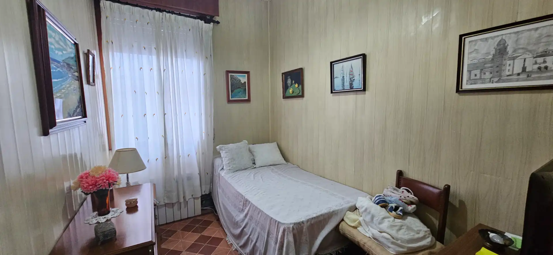 Dormitori de Casa adosada en venda en Narón amb Moblat