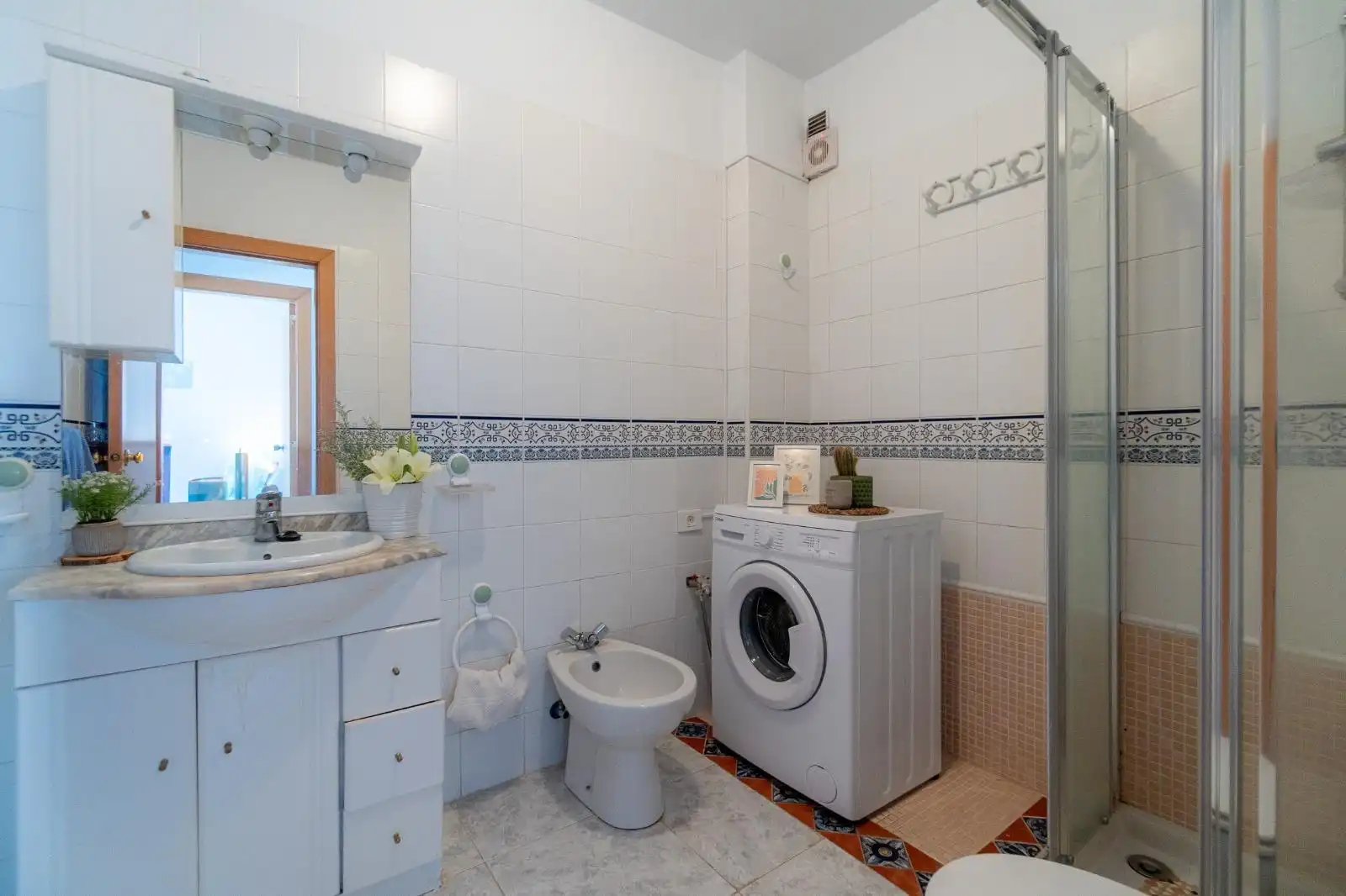 Badezimmer von Erdgeschoss zur Miete in Guía de Isora