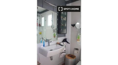 Foto 2 de Pis per a compartir a Sants, Barcelona