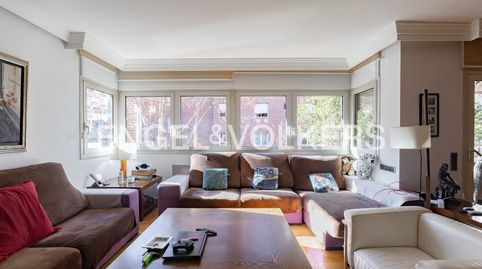 Foto 5 von Wohnung zum Verkauf in Les Tres Torres, Barcelona Capital