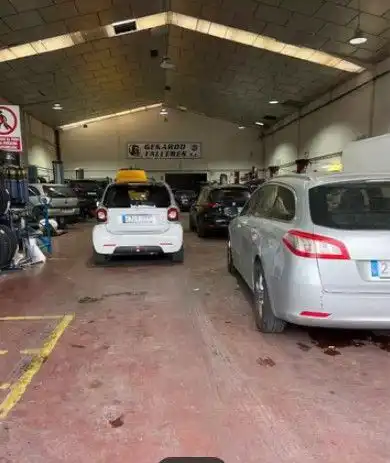 Parking de Nave industrial en venta en Dos Hermanas
